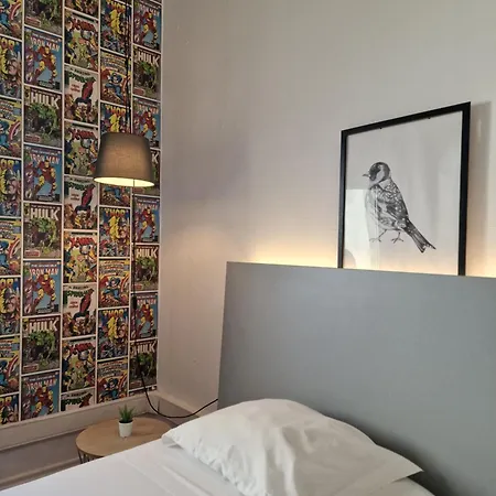 Castilho 63 Hostel *