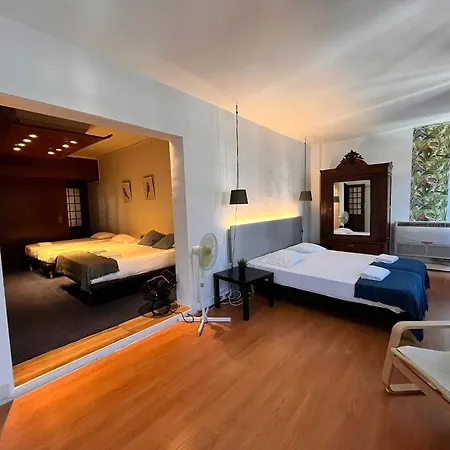 Hostel Castilho 63 *
