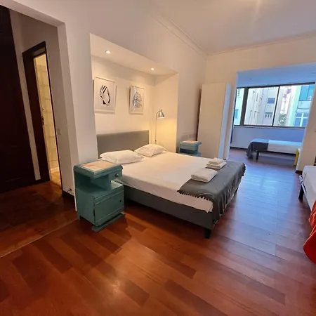 Castilho 63 Hostel