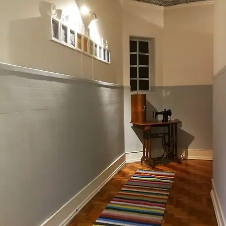 Auberge de jeunesse Castilho 63 & *