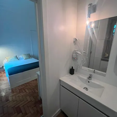 Auberge de jeunesse Castilho 63 &
