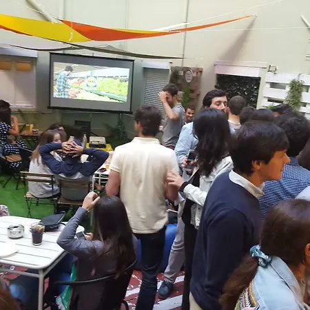 Auberge de jeunesse Castilho 63 &