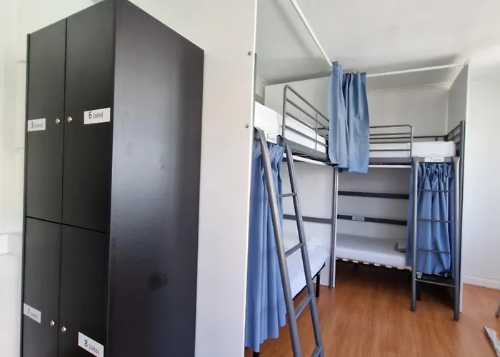 Hostal Castilho 63 &