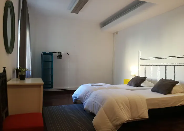 Hostal Castilho 63 & *