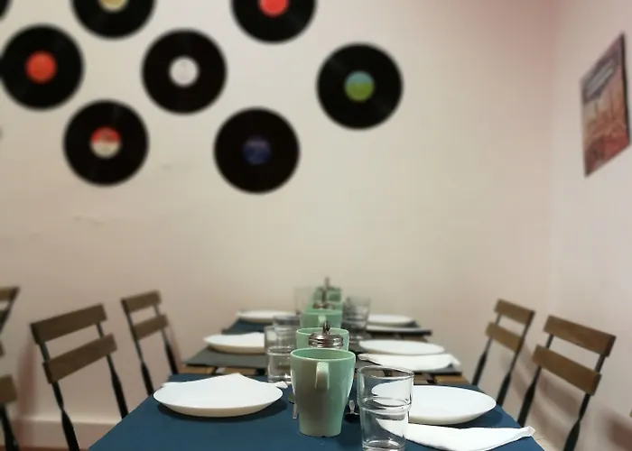 Hostal Castilho 63 & *