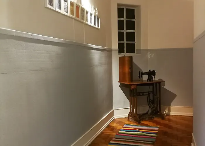 Hostal Castilho 63 & *